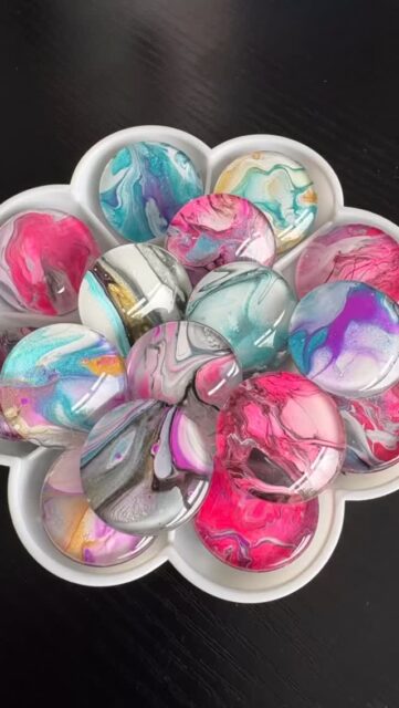 Did you know that I also make these super cute pin badges? 
Perfect for brightening up any outfit or accessory. 
One customer even uses theirs to stop pesky buttons popping open on their shirt! 🥰

Made with a glass cabochon over an eye catching acrylic design. 
#helenwalkerauthor #givethegiftofunique