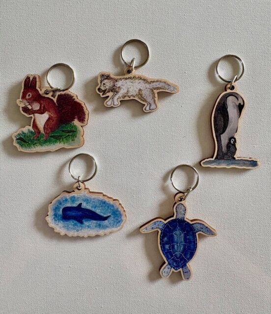 The wooden key rings have arrived 🥳 They look awesome, I’m so glad I chose wooden ones, I love them! 
These will be going up in Pages &Paint 🥰
#givethegiftofunique #helenwalkerauthor