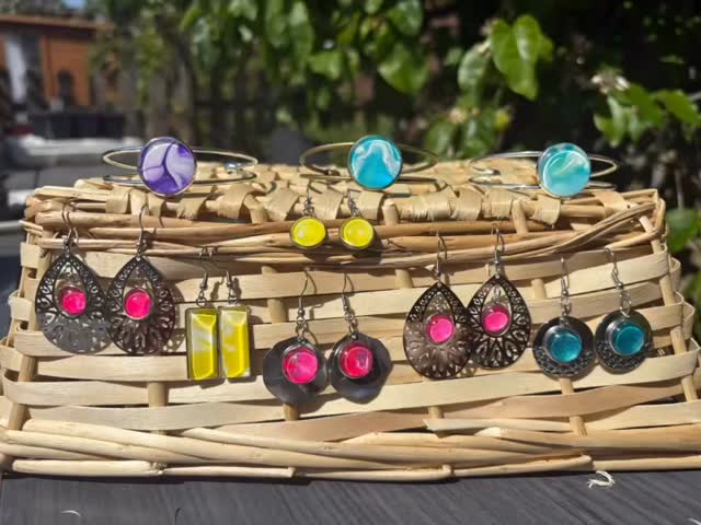 Getting total summery vibes from these little beauties! 
Perfect for those summer holidays you’ve been waiting for 🥰
#helenwalkerauthor #givethegiftofunique